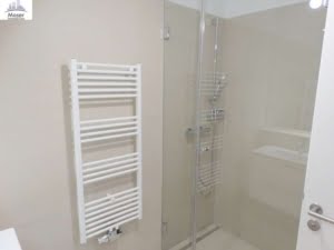 VERMIETET! Schickes 1-Zimmer Apartment (Neubau 2020) mit Balkon, Parkett, EBK – zentr. Ostend Lage