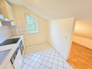 VERKAUFT! Panoramablick! Große 2 Zimmerwohnung mit Dachterrasse + TG-Platz – Top Lage Bad Vilbel