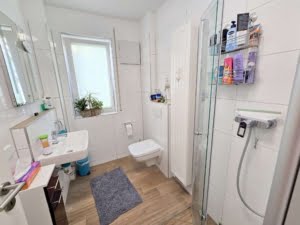 VERMIETET! Zweitbezug! 4 Zimmer + 2 Terrassen + Garten +2 Bäder + Fußbodenheiz. ruhig in Rödelheim
