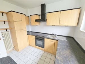 VERMIETET! Gemütliche 3 Zimmerwohnung mit großem Balkon in gepflegter Grünanlage in Bad Homburg