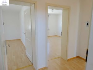 VERMIETET! Gemütliche 2 Zimmer mit Balkon + Blick auf die Niddawiesen – Rödelheim
