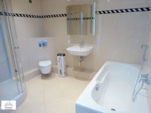 VERKAUFT! Schwimmbad + Sauna im Haus! Neu saniert! 3-Zimmer mit Balkon – Sachsenhausen