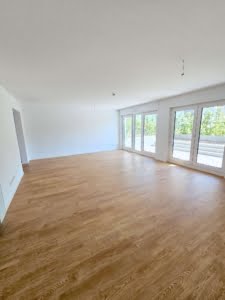 VERMIETET! Schick ! dieses nagelneue 4-Zimmer Townhouse mit Balkon + Terrasse – Offenbach
