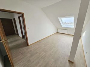 VERMIETET! Sonnige + große 3 Zimmer Dachgeschosswohnung – Hanau Nähe TÜV – zentrale Lage