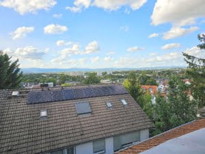 VERKAUFT! Panoramablick! Große 2 Zimmerwohnung mit Dachterrasse + TG-Platz – Top Lage Bad Vilbel