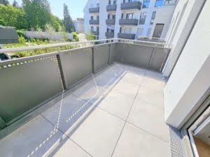 VERMIETET! Schick ! dieses nagelneue 4-Zimmer Townhouse mit Balkon + Terrasse – Offenbach