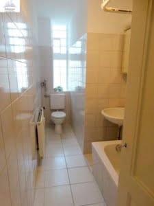 VERMIETET! Gemütliche 2 Zimmerwohnung mit Balkon + Blick auf die Niddawiesen – Rödelheim