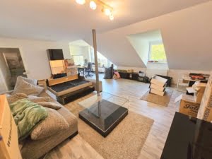VERMIETET! Schickes 2-Zimmer Dachstudio mit großer Dachterrasse – ruhig + zentral Ostend