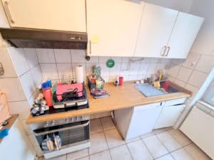 VERMIETET! Altbaucharme Gemütliche + helle 3 Zimmerwohnung – ruhig und zentral Nähe Berger Str.