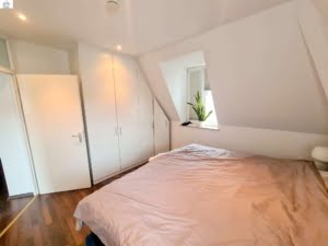 VERMIETET! WOW! – Stylische 5 Zimmer Maisonette inkl. EBK + Kamin + Dachterr. -Sachsenhausen