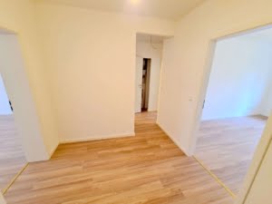 VERMIETET! Nagelneu saniert! Schick + Gemütlich! 2 Zimmerwohnung – ruhig + zentral im Ostend