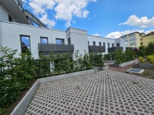VERMIETET! Schick ! dieses nagelneue 4-Zimmer Townhouse mit Balkon + Terrasse – Offenbach