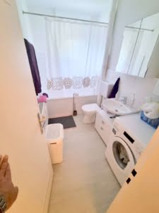 VERMIETET! Ruhig + renoviert 2019! Gepflegte 2 Zimmer mit Balkon – direkt am Kettler Krankenhaus