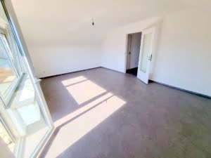 VERMIETET! Neu renoviert! 3-Zimmerwohnung mit 2 Balkonen + Wannenbad – ruhig in Bergen-Enkheim