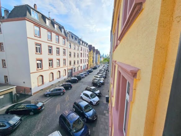 VERMIETET! Großzügige sonnige 2 Zimmer mit Südbalkon + EBK – nahe Berger Straße – Bornheim Mitte
