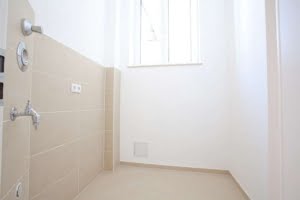 VERMIETET! Ein Highlight für Altbaufans in Sachsenhausen! Große 4-Zimmerwohnung mit Balkon + EBK