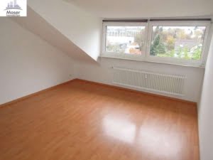 VERMIETET! Schick und gemütlich! 2 Zimmer DG-Wohnung in gepflegtem MFH zentral in Bad Soden