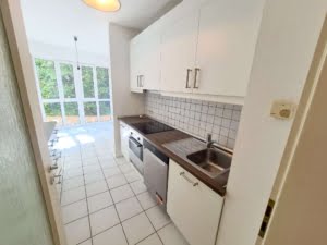VERMIETET! Gartenwohnung Sachsenhäuser Berg: 2 sonnige Zimmer + EBK + Balkon + eigener Garten