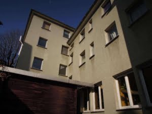 VERMIETET! Gemütliche 2 Zimmerwohnung mit Wannenbad – zentral in Rödelheim