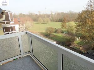 VERMIETET! Gemütliche 2 Zimmer mit Balkon + Blick auf die Niddawiesen – Rödelheim