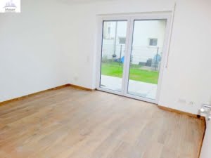 VERMIETET! Zweitbezug! 4 Zimmer + 2 Terrassen + Garten +2 Bäder + Fußbodenheiz. ruhig in Rödelheim