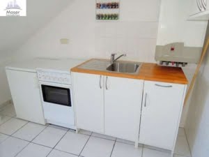 VERMIETET! Gemütliche 2-Zimmer Dachgeschoss Wohnung inkl. EBK – Top Nordendlage bei Berger Straße