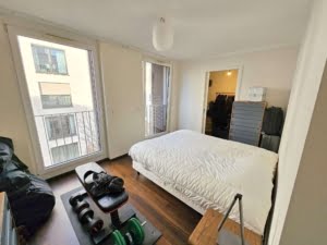 VERMIETET! -Privatstraße Sachsenhausen: Attraktive 3-Zimmer-Wohnung mit großem Balkon + TG