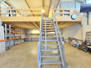 VERMIETET! Produktions-/Lagerhalle mit Bürofläche mit hervorragender Anbindung