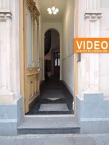VERMIETET! 3 große Zimmer + Wohnküche + Balkon- top saniert – Mitten im Leben – Altbaucharme pur!