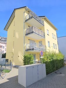 VERMIETET! Zweitbezug! 4 Zimmer + 2 Terrassen + Garten +2 Bäder + Fußbodenheiz. ruhig in Rödelheim