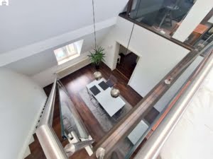 VERMIETET! WOW! – Stylische 5 Zimmer Maisonette inkl. EBK + Kamin + Dachterr. -Sachsenhausen