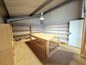 VERMIETET! Produktions-/Lagerhalle mit Bürofläche mit hervorragender Anbindung