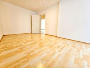 VERKAUFT! Panoramablick! Große 2 Zimmerwohnung mit Dachterrasse + TG-Platz – Top Lage Bad Vilbel