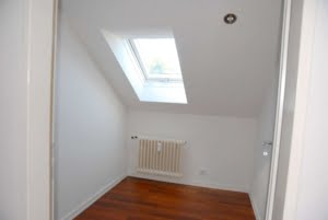 VERMIETET! Bezahlbar! Sonnige gemütliche 4 Zimmer – Dachgeschosswohnung – Top Lage Hofheim Kapellenberg