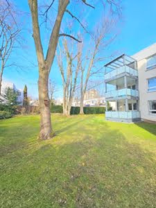 VERMIETET! Gemütliche 3 Zimmerwohnung mit großem Balkon in gepflegter Grünanlage in Bad Homburg