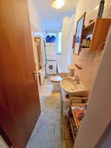 VERMIETET! 2 Zimmerwohnung mit Wintergarten + Wannenbad – WG mgl. – bahnhofsnah Gutleutviertel