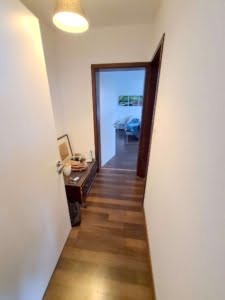 VERMIETET! Schicke 2 Zimmer Wohnung mit Balkon – Sachsenhausen + POOL+SAUNA im Haus!