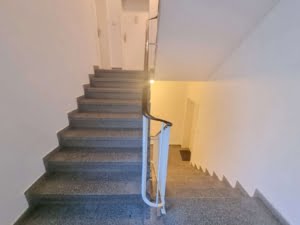 VERMIETET! Nagelneu saniert! 1 Zimmerwohnung mit sep. Küche – Top Lage Bornheim – Nähe Berger Str.