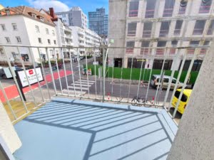 VERMIETET! Top Westendlage! Großzügig renoviert! 1 Zimmerwohnung mit Balkon + sep. Küche inkl. EBK