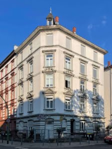 VERMIETET! Altbaucharme ! Gemütliche 2 Zimmerwohnung mit Wohnküche inkl. neuer EBK