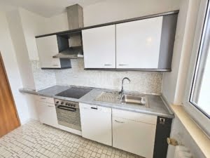 VERMIETET! Gemütliche 2-Zimmer Wohnung mit Balkon + nagelneues Bad- Top Lage Rumpenheim