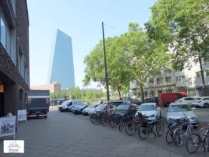 VERMIETET! Sonnige 2-Zimmer Wohnung mit 2 Balkonen, Parkett, Einbauküche- zentr. Ostend Lage