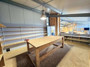 VERMIETET! Produktions-/Lagerhalle mit Bürofläche mit hervorragender Anbindung