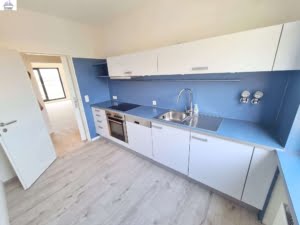 VERMIETET Was für ein Skylineblick neu saniert! Sonnige 3 Zimmerwhg. mit Balkon + EBK + neuem Bad