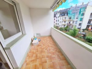 VERMIETET! 2022! Große 2 Zimmerwohnung mit Wohnküche und Loggia – zentral Nähe Uniklinik Niederrad