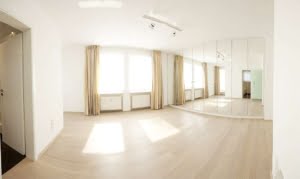 VERMIETET! Stylisch! Schicke 4 Zimmer offene Maisonette mit 2 Bädern + 2 Balkonen – Sachsenhausen