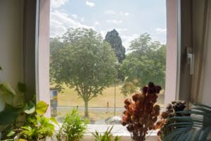 VERMIETET! 3 Zimmerwohnung mit großem Balkon und Wohnküche – direkt gegenüber dem Klinikum OF