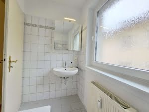 VERMIETET! Top Westendlage! Gemütliche, sonnige 2 Zimmerwohnung mit Balkon + Einbauküche inkl.