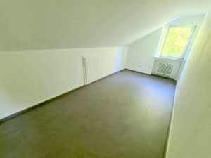 VERMIETET! Neu renoviert! 3-Zimmerwohnung mit 2 Balkonen + Wannenbad – ruhig in Bergen-Enkheim