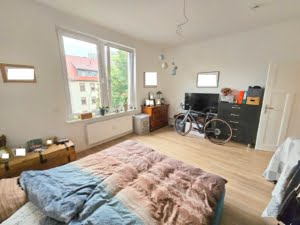 VERMIETET! Neu saniert in 2022! Tolle 3 Zimmer Altbauwohnung mit Balkon – zentrale Lage Nähe TÜV Hanau